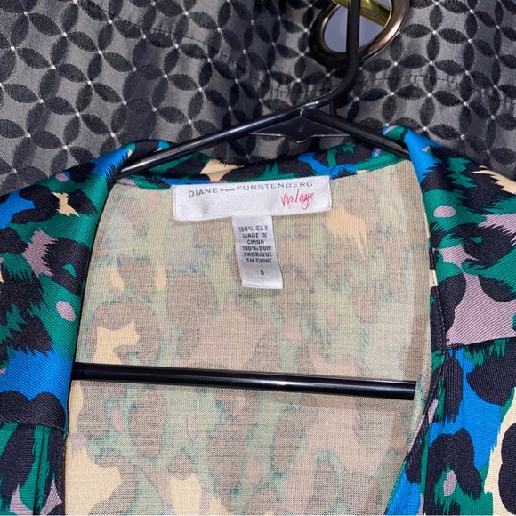 DVF VINTAGE SILK ANIMAL PRINT DRESS 6 - Picture 3 of 5